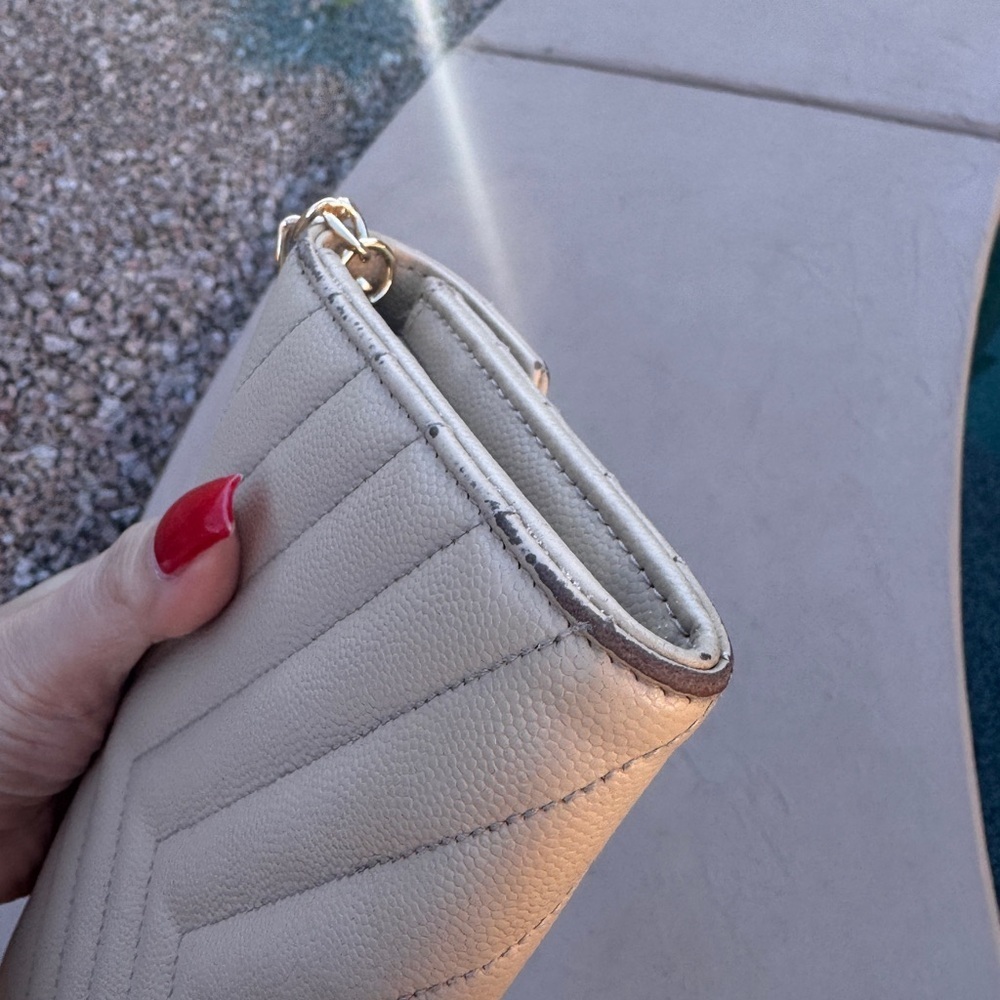 Yves Saint Laurent Cream Quilted Clutch with Gold Chain - Picture 13 of 15